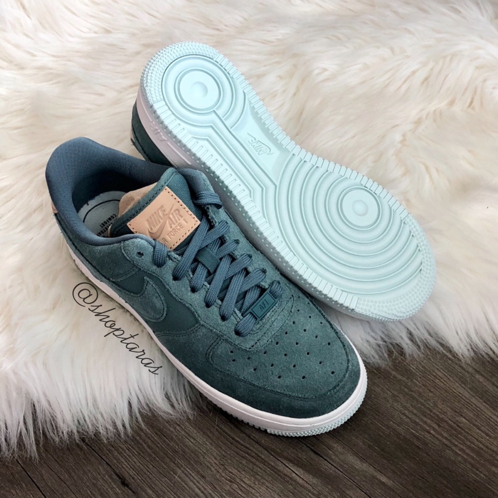 Brand New Nike Air Force 1 Premium Suede - Picture 5 of 7